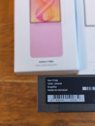 Samsung Z Flip8 256GB Grafito + Accesorios