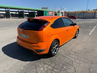 Ford Focus 2007 ESCUCHO CAMBIOS
