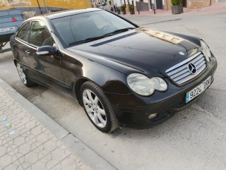 Mercedes-Benz Clase C 2005