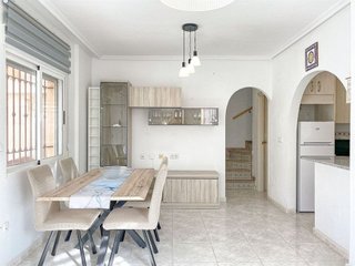 Casa pareada en alquiler en Nueva Torrevieja - Aguas Nuevas en Torrevieja