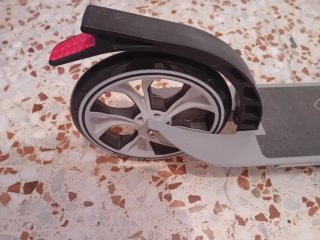 Patinete plegable gris