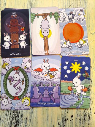 Tarot Chubby Bun 2, caja metal, bordes brillantes