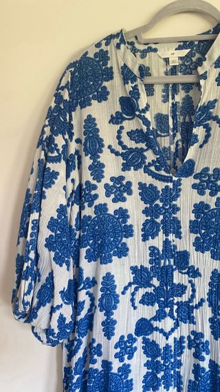 Abito H&M a stampa floreale blu e bianco