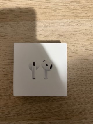 Caja Apple AirPods 4