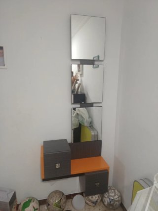 Mueble recibidor con espejo y cajones