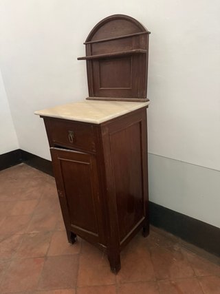 Mesilla cómoda antigua madera y mármol