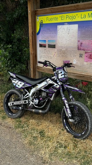 Derbi 49cc Supermotard Morado