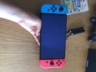 Nintendo Switch OLED + Juegos + Caja
