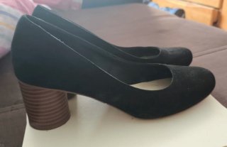 Zapatos de tacón negros