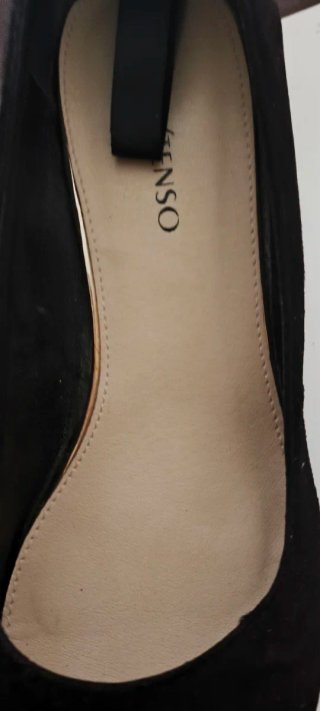 Zapatos de tacón negros