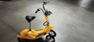 Patinete eléctrico con asiento