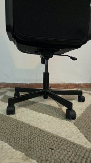 Silla de oficina IKEA negra