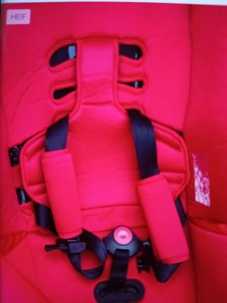 Carrito de paseo rojo para bebé