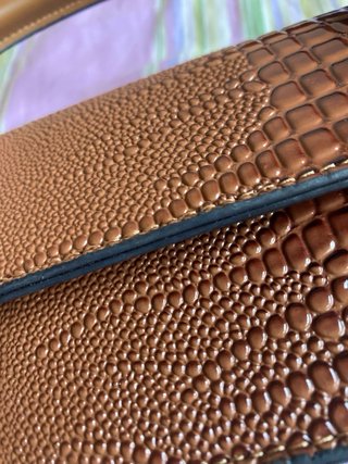 Bolso Marrón y Dorado