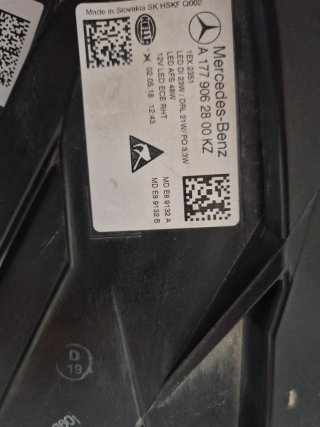 Faro delantero derecho Mercedes Clase A W177
