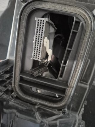 Faro delantero derecho Mercedes Clase A W177