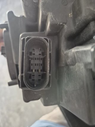 Faro delantero derecho Mercedes Clase A W177