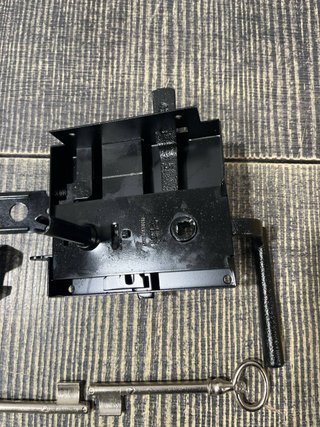 Cerradura BB Box con pestillo elevable