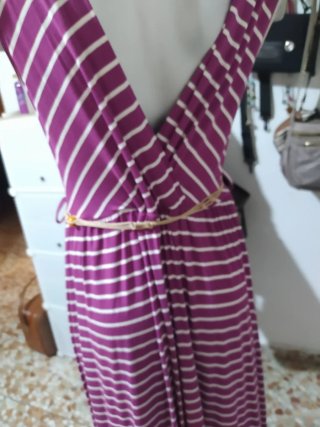 Vestido largo morado y blanco
