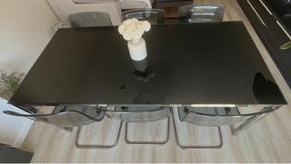 Mesa de comedor cristal y metal