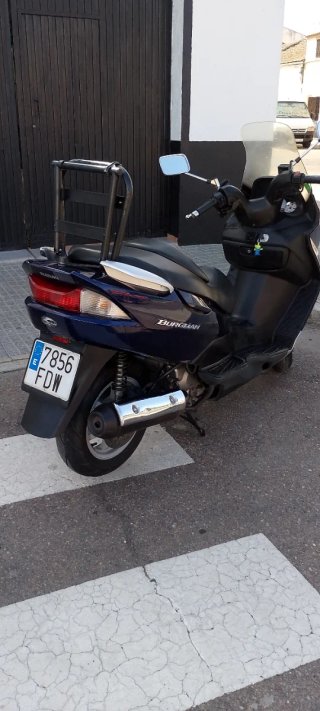 Suzuki  burgman Scooter 125 cc  Azul y Plata y neg