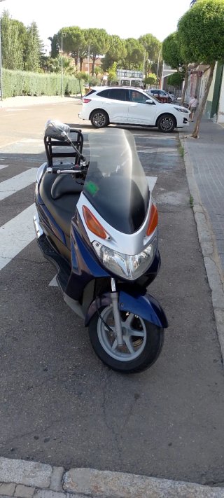 Suzuki  burgman Scooter 125 cc  Azul y Plata y neg