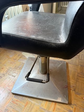 Sillón de peluquería negro