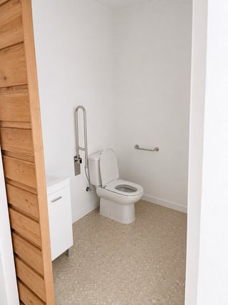 LOCAL COMERCIAL DE 140 m² EN AVINGUDA DE L’ESTATUT
