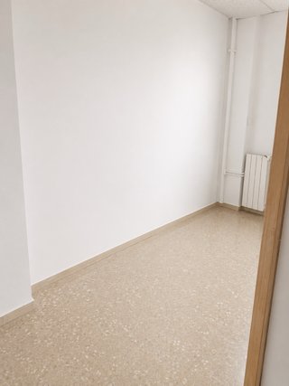 LOCAL COMERCIAL DE 140 m² EN AVINGUDA DE L’ESTATUT