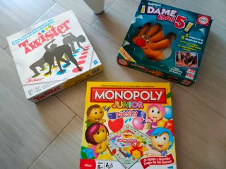 Lote 3 juegos mesa: Twister, Monopoly Junior, ¡Dam