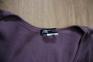 Top Crop Zara Morado Manga Larga Talla XS