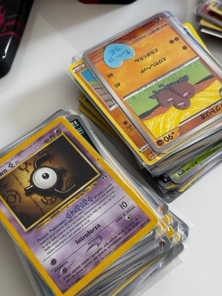 Colección Pokemon: Caja Metálica y Cartas
