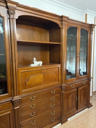 Mueble de salón madera y cristal