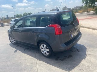 Peugeot 5008 2010