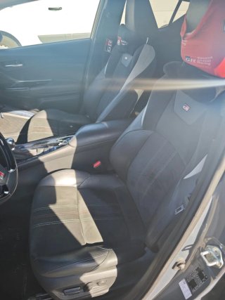 Toyota chr  2023