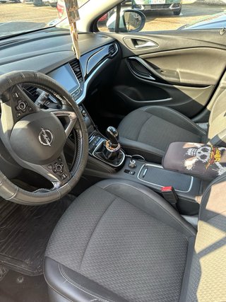 Opel Astra 2017 turbo 180 mil km