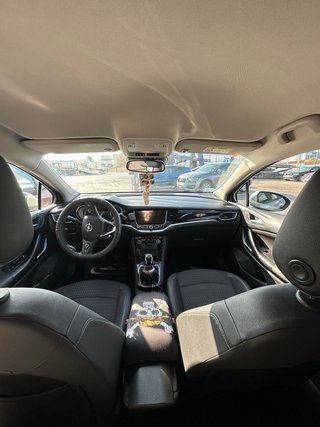 Opel Astra 2017 turbo 180 mil km