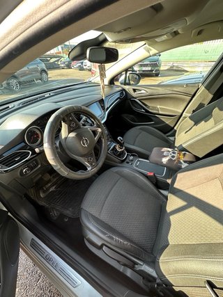 Opel Astra 2017 turbo 180 mil km