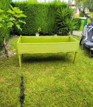 Huerto urbano modular verde
