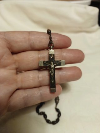 Rosario de cristal oscuro