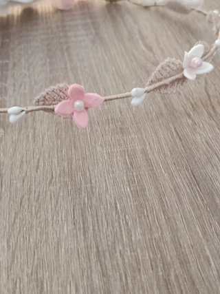 Tocado Flores Comunión Blanco y Rosa
