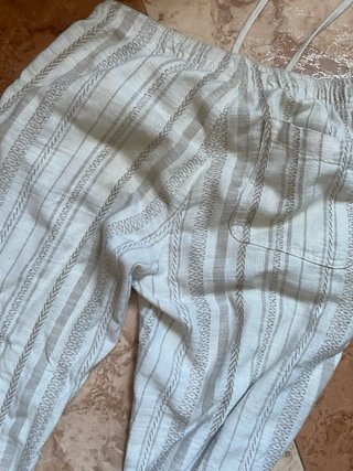 Pantalón Zara