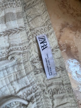 Pantalón Zara