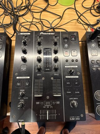 Pioneer DJM-350 Mesa de Mezclas con funda maleta