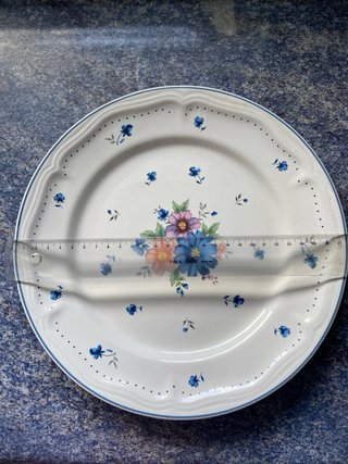 Platos de cerámica con flores