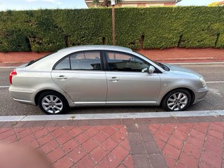AVENSIS, CAMBIO DE NOMBRE Y MANTENIMIENTO INCLUIDO