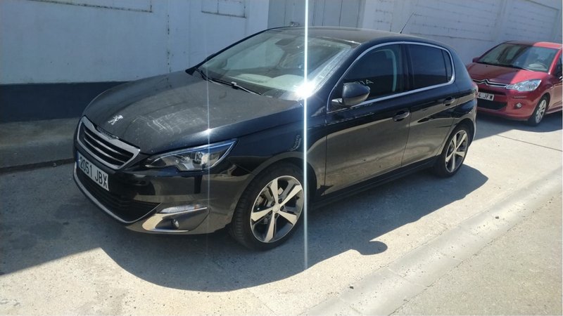 Peugeot 308 - foto 1