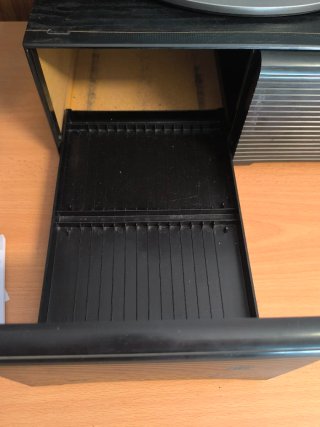 Elevador pantalla ordenador con cajones