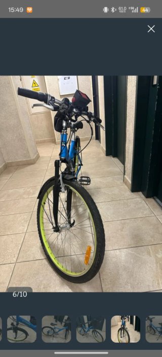 Bicicleta BTWIN hibrida  azul con cesta
