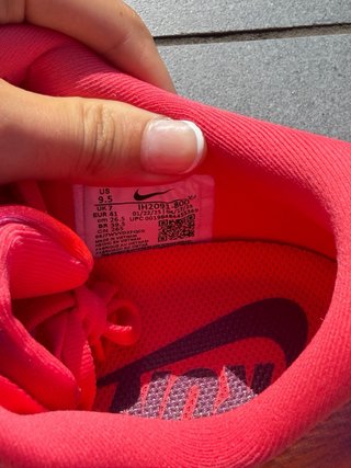 Nike Vomero Plus SE Sunset